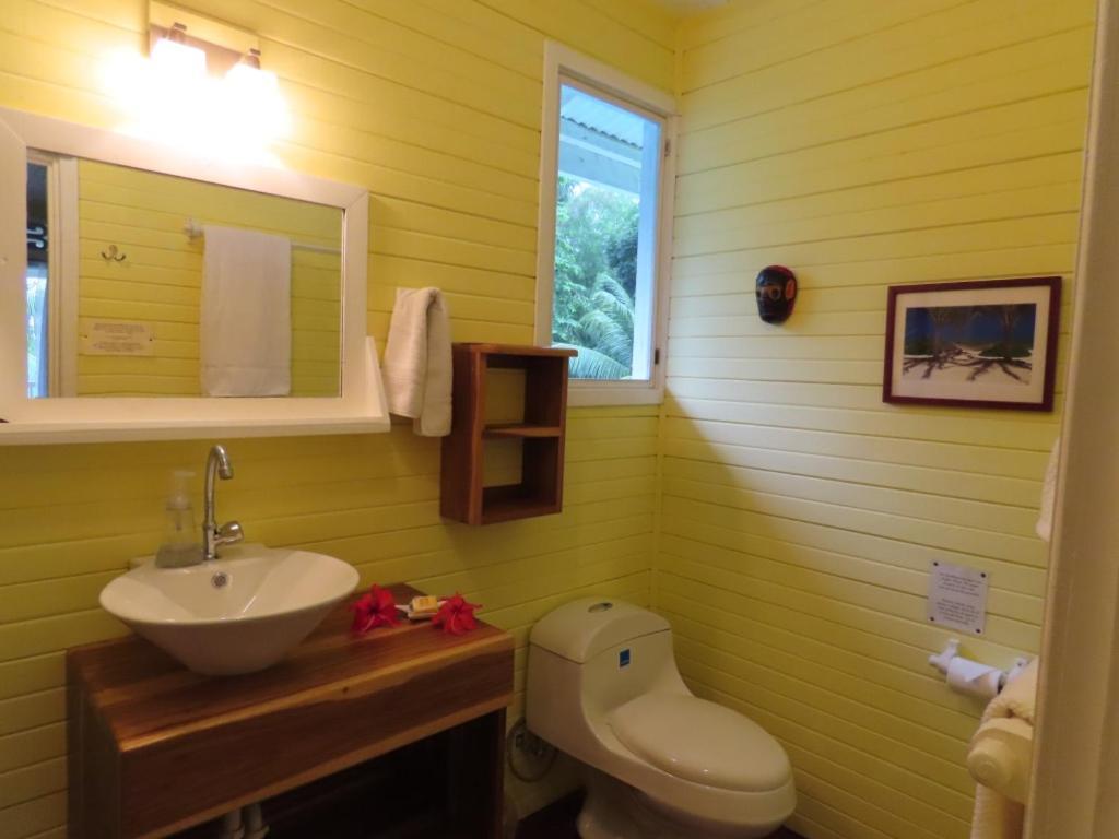 Sand Dollar Beach Bed & Breakfast Bocas Town Luaran gambar