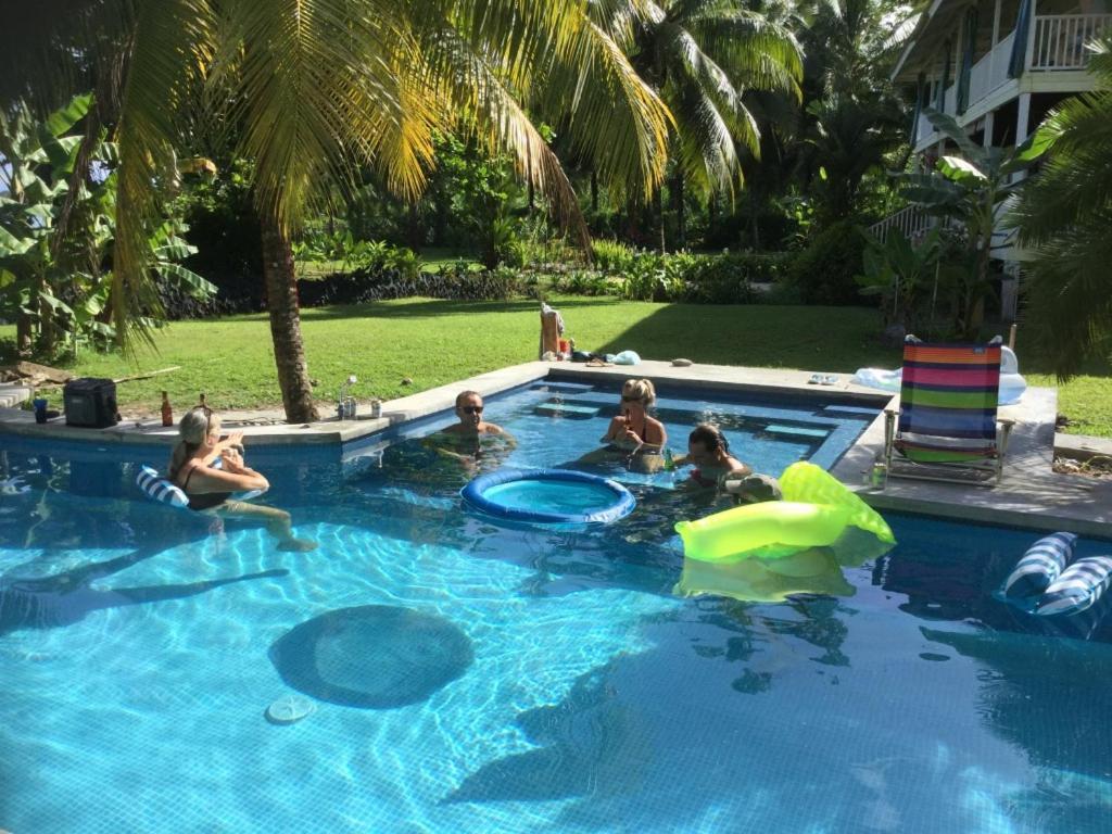 Sand Dollar Beach Bed & Breakfast Bocas Town Luaran gambar