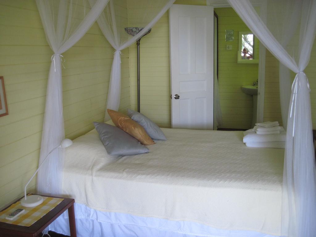 Sand Dollar Beach Bed & Breakfast Bocas Town Bilik gambar